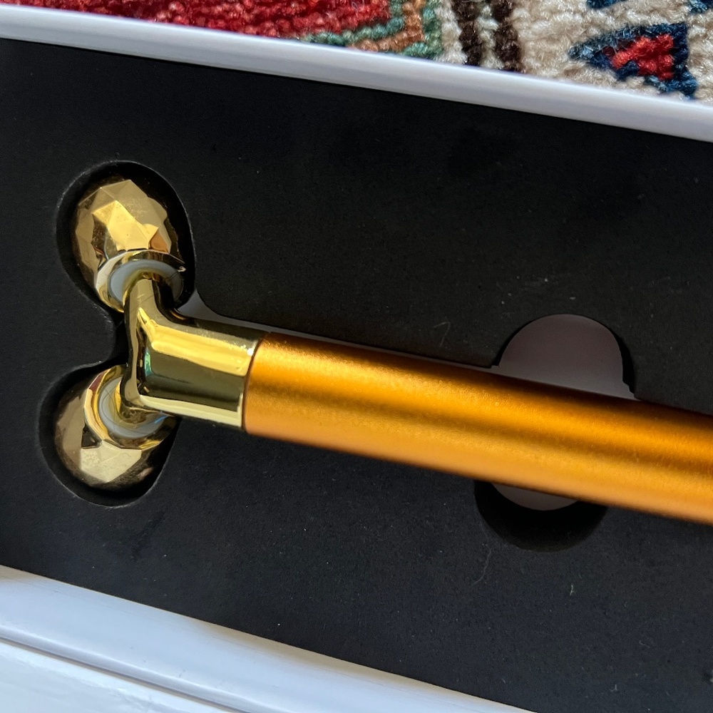 Dr Mariana Vergara Beauty Wand- Face wand